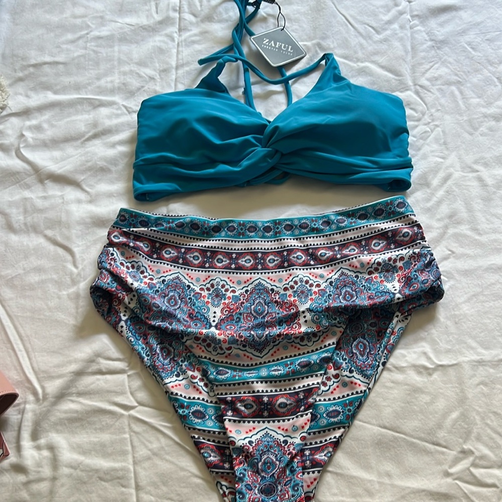 NWT Zaful Forever Young 2 Piece Bathing suit